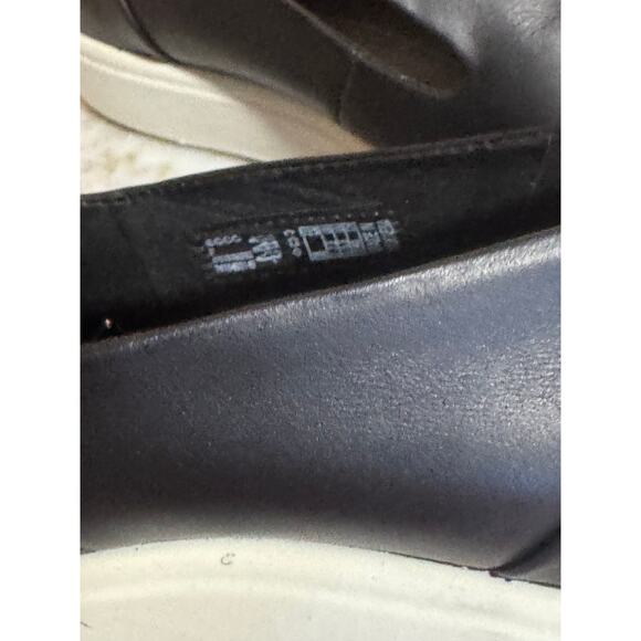 Ecco | NWOT Soft 7 Black Leather Slip On Comfort Sneakers | Size 38 EU - Picture 9 of 11